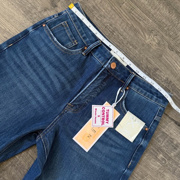 Risen High Rise Straight Leg Jeans | 7/28 | NWT Tummy Control Stretch - Picture 11 of 15